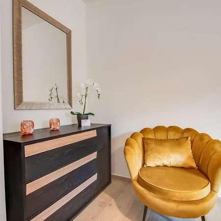 Relax Camelia アパート *