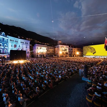 Relax Camelia * Локарно