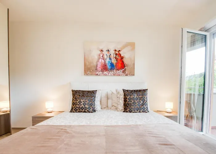 Relax Camelia شقة